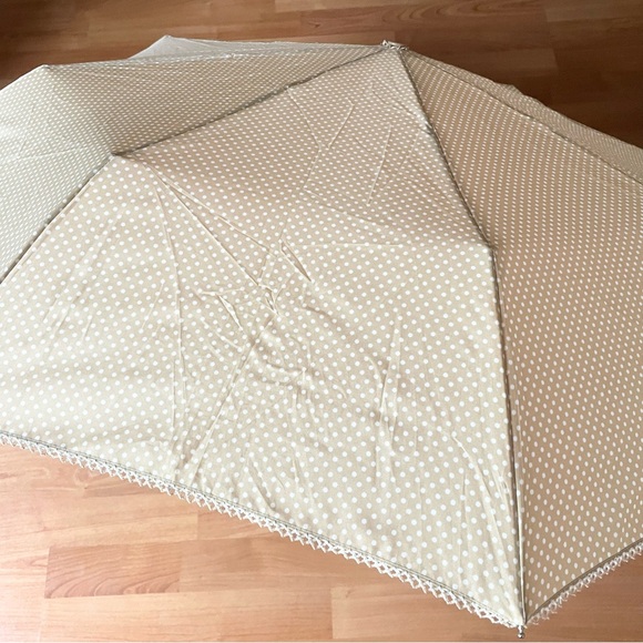 Isabella’s Journey Umbrella - Picture 8 of 9